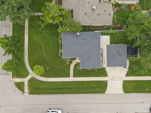 View/Area - 1205 Evergreen St, Wheaton, IL 60187 photo 2 of 8