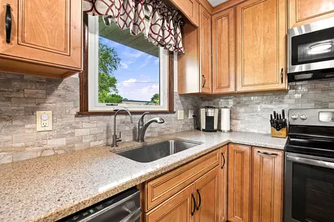 Kitchen - 703 Hill St, Mazon, IL 60444 photo 3 of 7