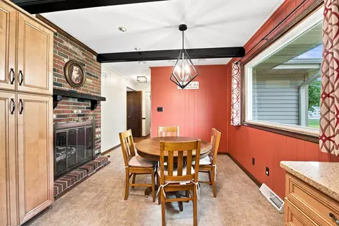 Dining - 703 Hill St, Mazon, IL 60444 photo 1 of 1