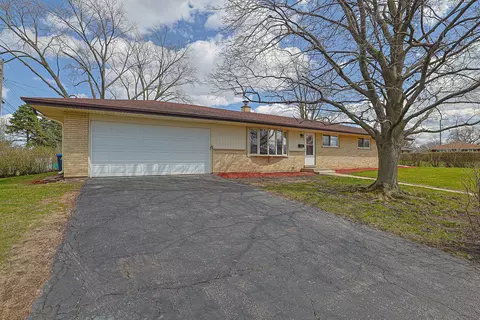 Exterior - 761 Marshall Dr, Des Plaines, IL 60016 photo 2 of 5
