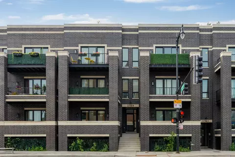 2759 W Lawrence Ave #2W, Chicago, IL 60625