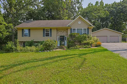 1305 13th St, Winthrop Harbor, IL 60096