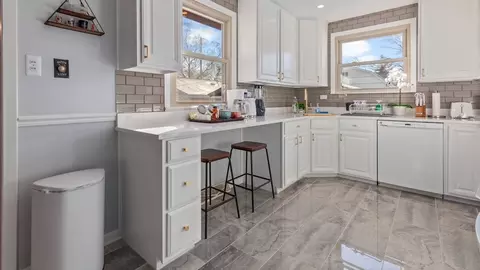 Kitchen - 4323 Mann St, Oak Forest, IL 60452 photo 1 of 2