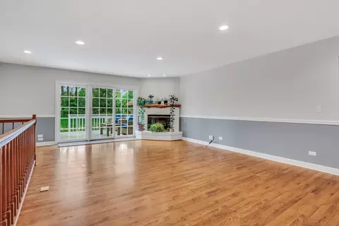 Living - 1612 N Leonard Ave, Mchenry, IL 60050 photo 1 of 5