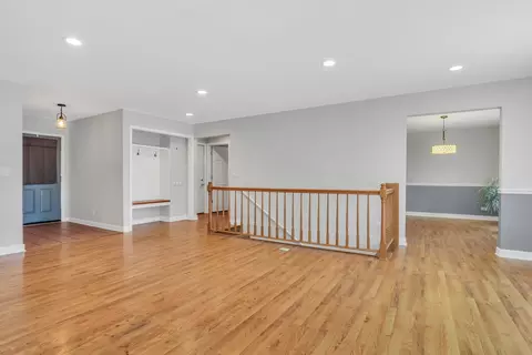 Living - 1612 N Leonard Ave, Mchenry, IL 60050 photo 4 of 5