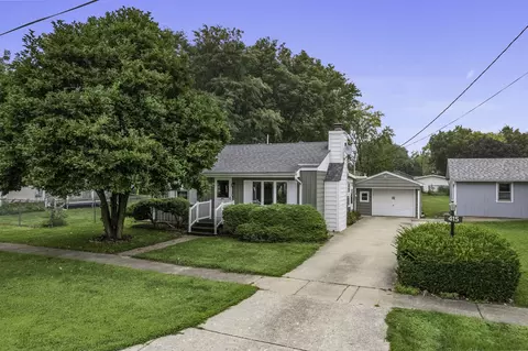 415 N Depot St, Somonauk, IL 60552