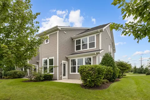 Exterior - 483 Watercress Dr, Aurora, IL 60504 photo 4 of 5