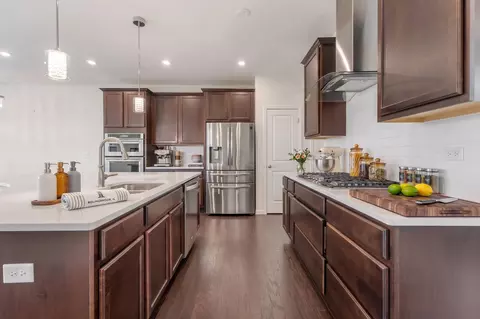 Kitchen - 483 Watercress Dr, Aurora, IL 60504 photo 2 of 5