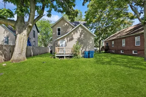 Exterior - 619 S Myrtle Ave, Kankakee, IL 60901 photo 2 of 2