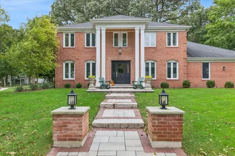 1415 Heatherton Dr, Naperville, IL 60563