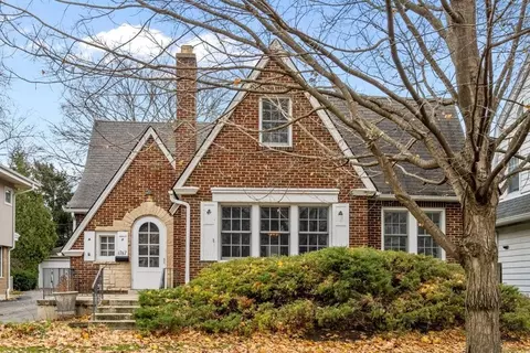 1767 Clifton Ave, Highland Park, IL 60035