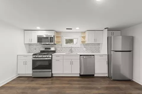 Kitchen - 118 N President St, Wheaton, IL 60187 photo 3 of 3
