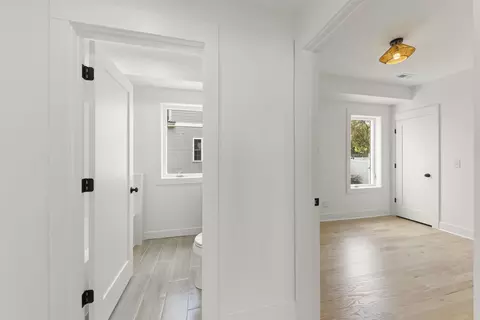 Entry Way - 118 N President St, Wheaton, IL 60187 photo 2 of 5