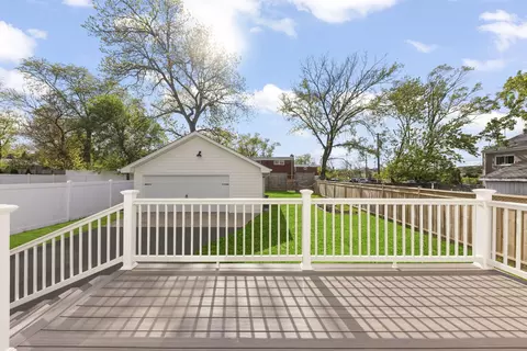 Exterior - 118 N President St, Wheaton, IL 60187 photo 4 of 4