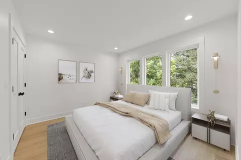 Bedroom - 118 N President St, Wheaton, IL 60187 photo 4 of 7