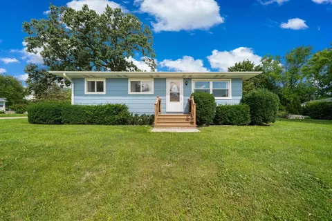 2045 Gabriel Ave, Zion, IL 60099