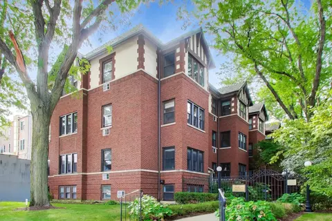 815 Lake St #1S, Oak Park, IL 60301