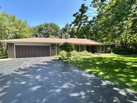 21554 W Countryside Valley Dr, Mundelein, IL 60060