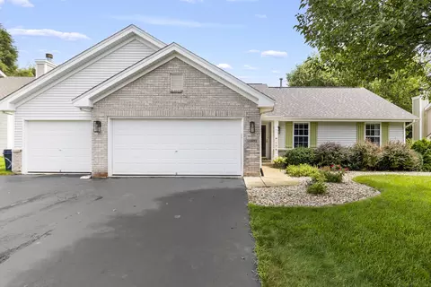 10971 Dixon Pines Cir, Machesney Park, IL 61115
