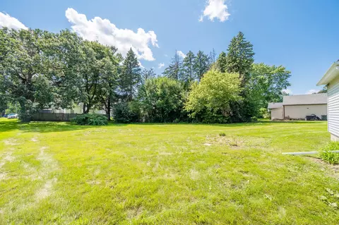 Exterior - 693 Enterprise St, Elgin, IL 60120 photo 2 of 3