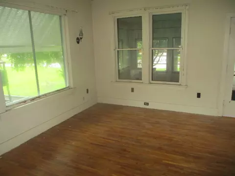 Living - 151 Jones St, Ottawa, IL 61350 photo 1 of 1