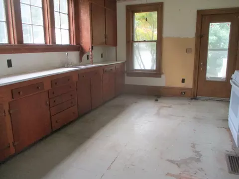 Kitchen - 151 Jones St, Ottawa, IL 61350 photo 1 of 1