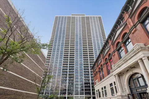 1560 N Sandburg Ter #2008, Chicago, IL 60610