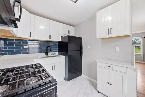 Kitchen - 3632 Blackstone Ave, Markham, IL 60428 photo 1 of 2