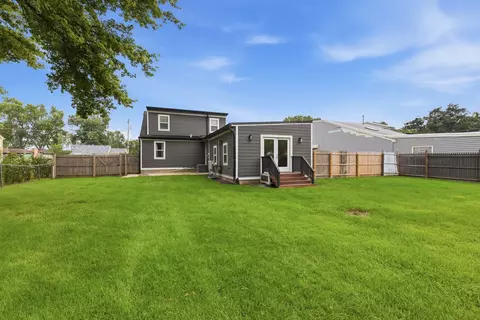 Exterior - 3632 Blackstone Ave, Markham, IL 60428 photo 6 of 7