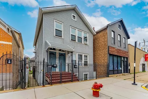 1019 W 18th St, Chicago, IL 60608