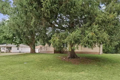 Exterior - 306 Ethel St, Saint Joseph, IL 61873 photo 3 of 11