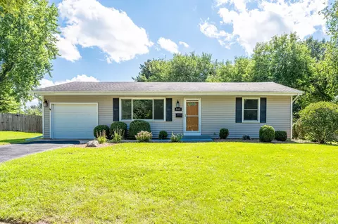 542 S 14th St, Saint Charles, IL 60174
