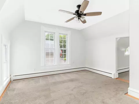 Bedroom - 642 E Chicago St, Elgin, IL 60120 photo 5 of 7