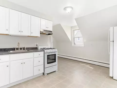 Kitchen - 642 E Chicago St, Elgin, IL 60120 photo 7 of 7