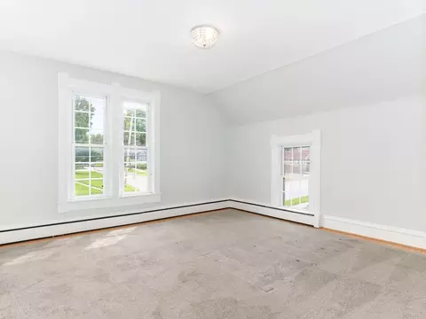Bedroom - 642 E Chicago St, Elgin, IL 60120 photo 4 of 7