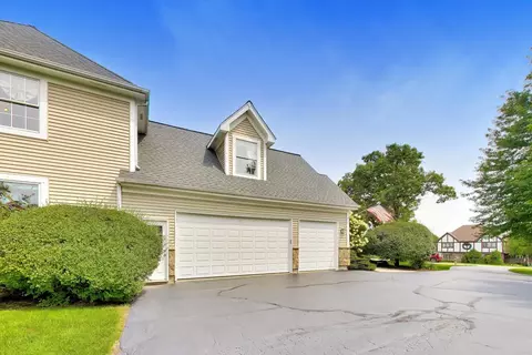 Exterior - 7306 Burning Tree Dr, Mchenry, IL 60050 photo 2 of 9