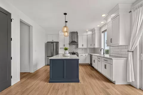 Kitchen - 908 Declaration Dr, Savoy, IL 61874 photo 1 of 6