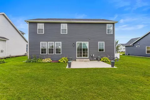 Exterior - 908 Declaration Dr, Savoy, IL 61874 photo 4 of 8