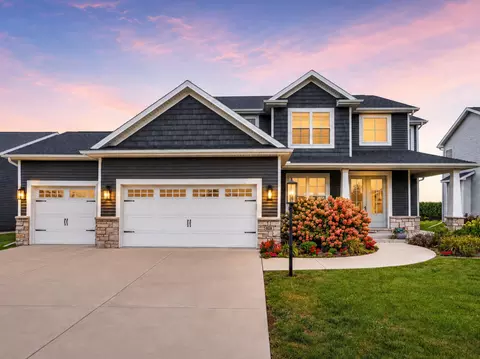 908 Declaration Dr, Savoy, IL 61874