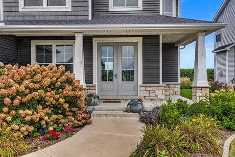 Exterior - 908 Declaration Dr, Savoy, IL 61874 photo 2 of 8