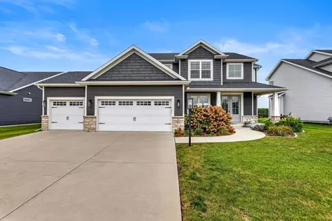 Exterior - 908 Declaration Dr, Savoy, IL 61874 photo 6 of 8