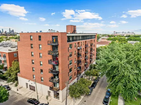 974 W 35th Pl #407, Chicago, IL 60609