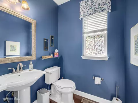 Bath - 1250 W Thomas Rd, Wheaton, IL 60187 photo 1 of 5