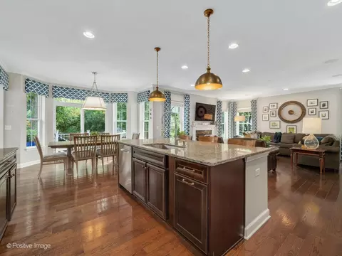 Kitchen - 1250 W Thomas Rd, Wheaton, IL 60187 photo 3 of 5