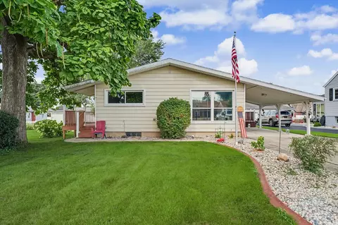 911 N Melvin St, Gibson City, IL 60936