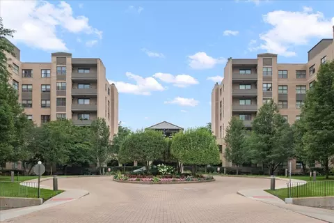 4545 W Touhy Ave W #217W, Lincolnwood, IL 60712