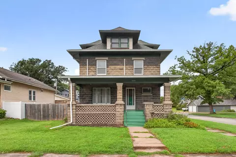 1600 29 12 St, Rock Island, IL 61201