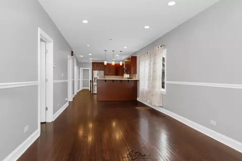 Living - 5441 S Hunt Ave, Summit, IL 60501 photo 2 of 3