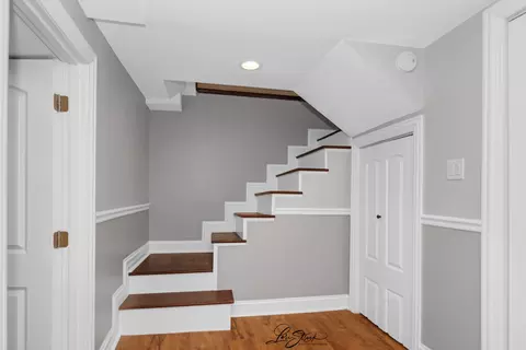 Entry Way - 5441 S Hunt Ave, Summit, IL 60501 photo 5 of 5