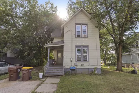 828 N Winnebago St, Rockford, IL 61103